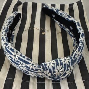 Lele Sadoughi Navy and White Daisy Headband
